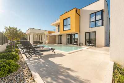 Villa For Sale in Brsec, Croatia