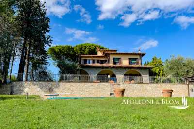 Villa For Sale in Cetona, Italy
