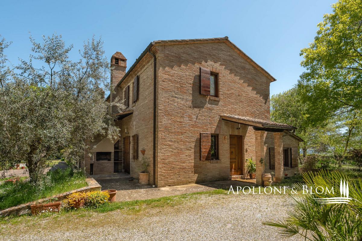 Picture of Home For Sale in Chianciano Terme, Tuscany, Italy