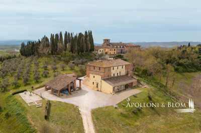 Villa For Sale in Asciano, Italy