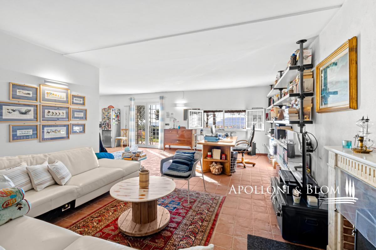 Picture of Apartment For Sale in Colombiera, Liguria, Italy