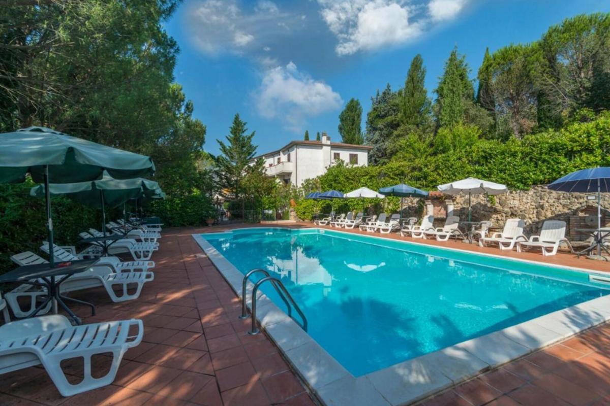 Picture of Villa For Sale in Magione, Umbria, Italy