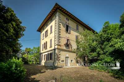 Villa For Sale in Cetona, Italy