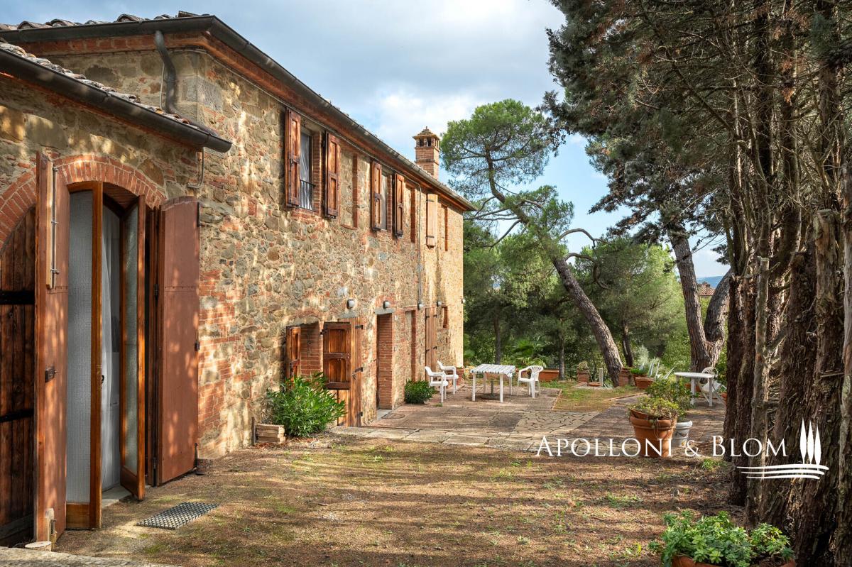 Picture of Home For Sale in Sinalunga, Tuscany, Italy