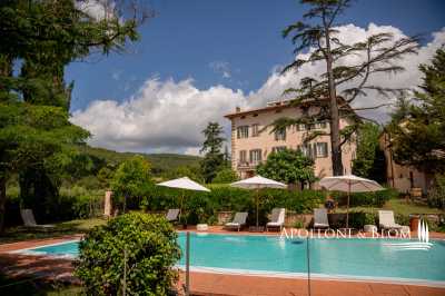 Villa For Sale in Loro Ciuffenna, Italy