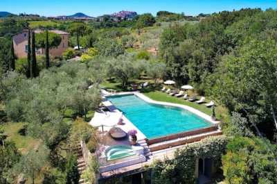 Villa For Sale in Montepulciano, Italy