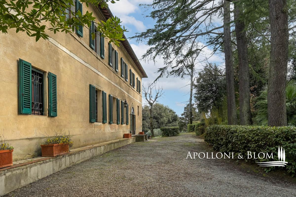 Picture of Villa For Sale in Montepulciano, Tuscany, Italy