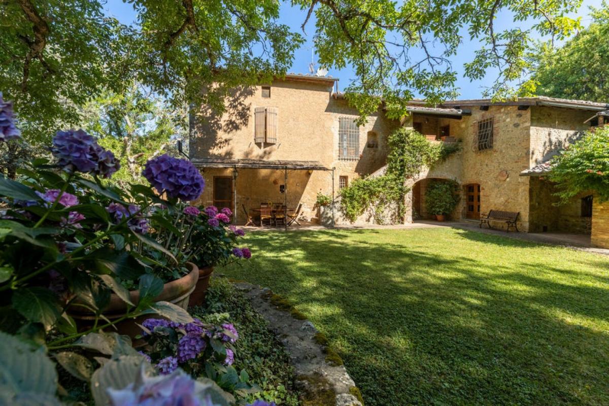 Picture of Villa For Sale in Siena, Tuscany, Italy