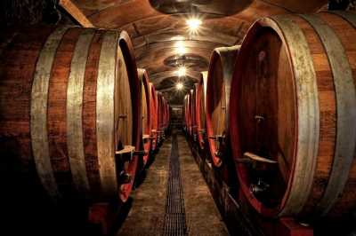 Commercial Building For Sale in Montepulciano, Italy