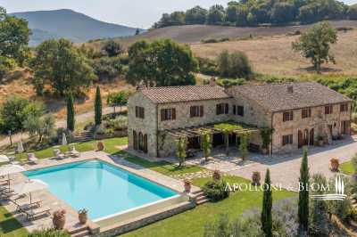 Home For Sale in Radicofani, Italy