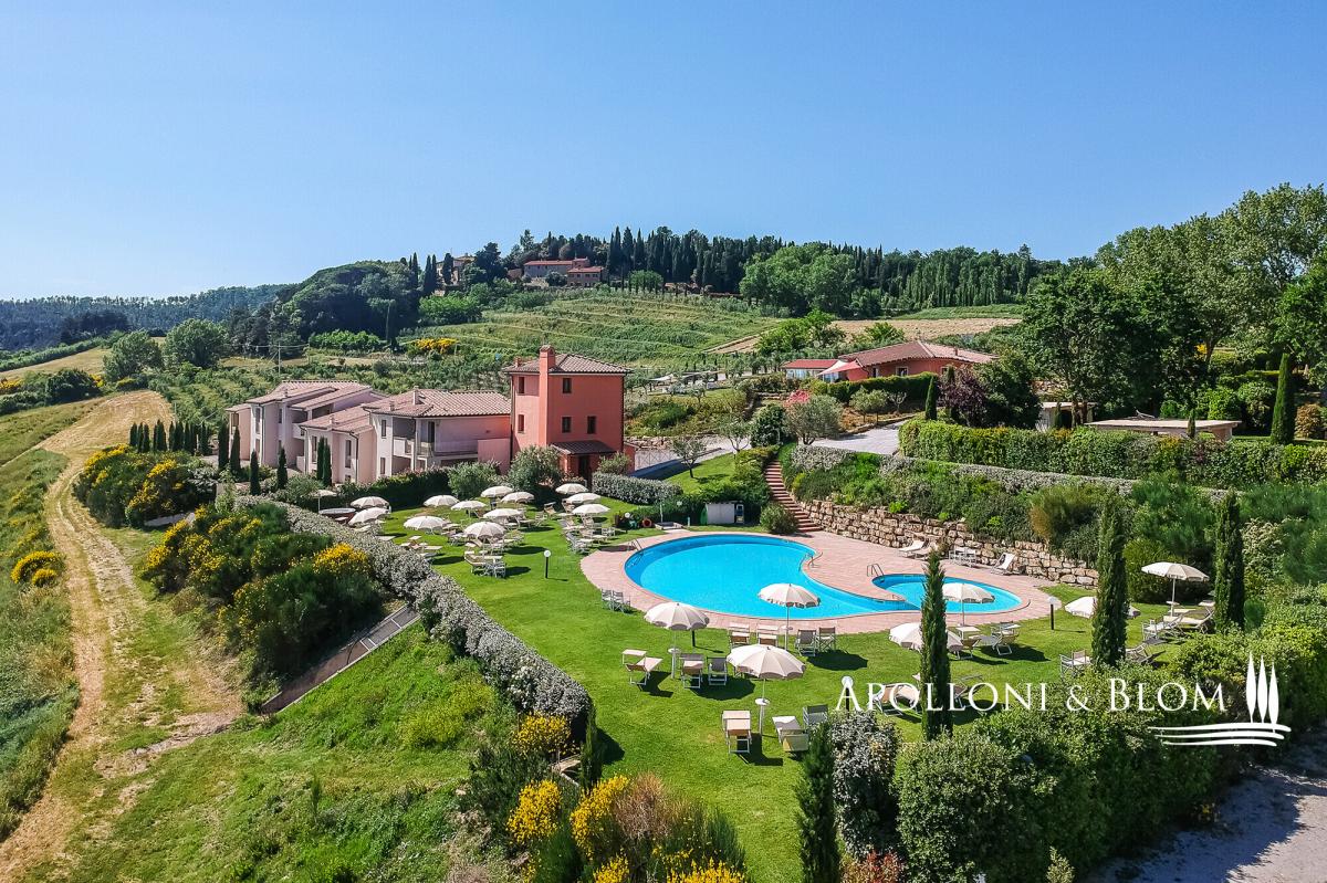 Picture of Villa For Sale in Gambassi Terme, Tuscany, Italy