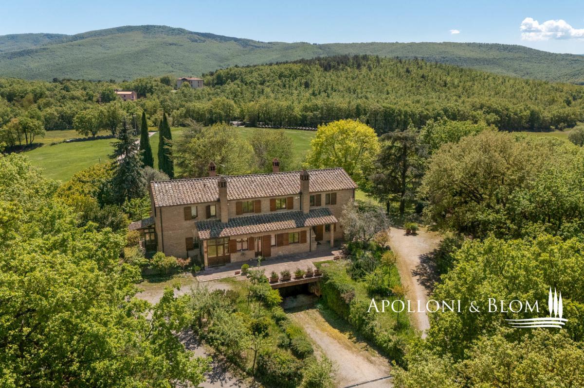 Picture of Villa For Sale in Chianciano Terme, Tuscany, Italy