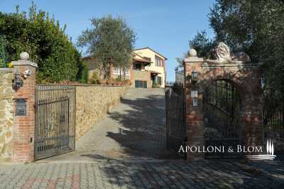 Home For Sale in Sinalunga, Italy