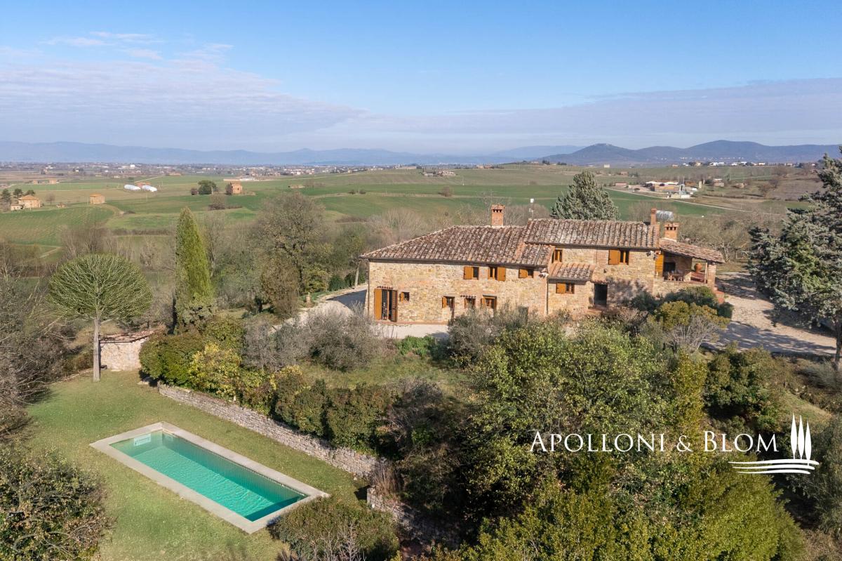 Picture of Home For Sale in Paciano, Umbria, Italy