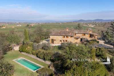 Home For Sale in Paciano, Italy
