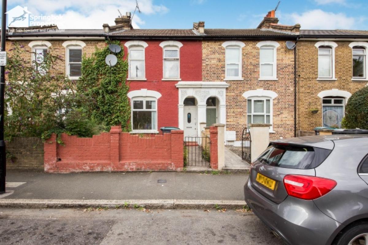 Picture of Home For Sale in London, Greater London, United Kingdom