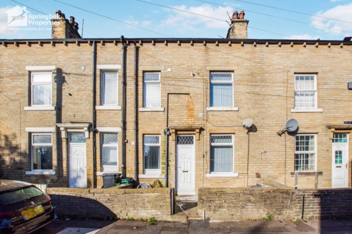 Picture of Home For Sale in Halifax, West Yorkshire, United Kingdom