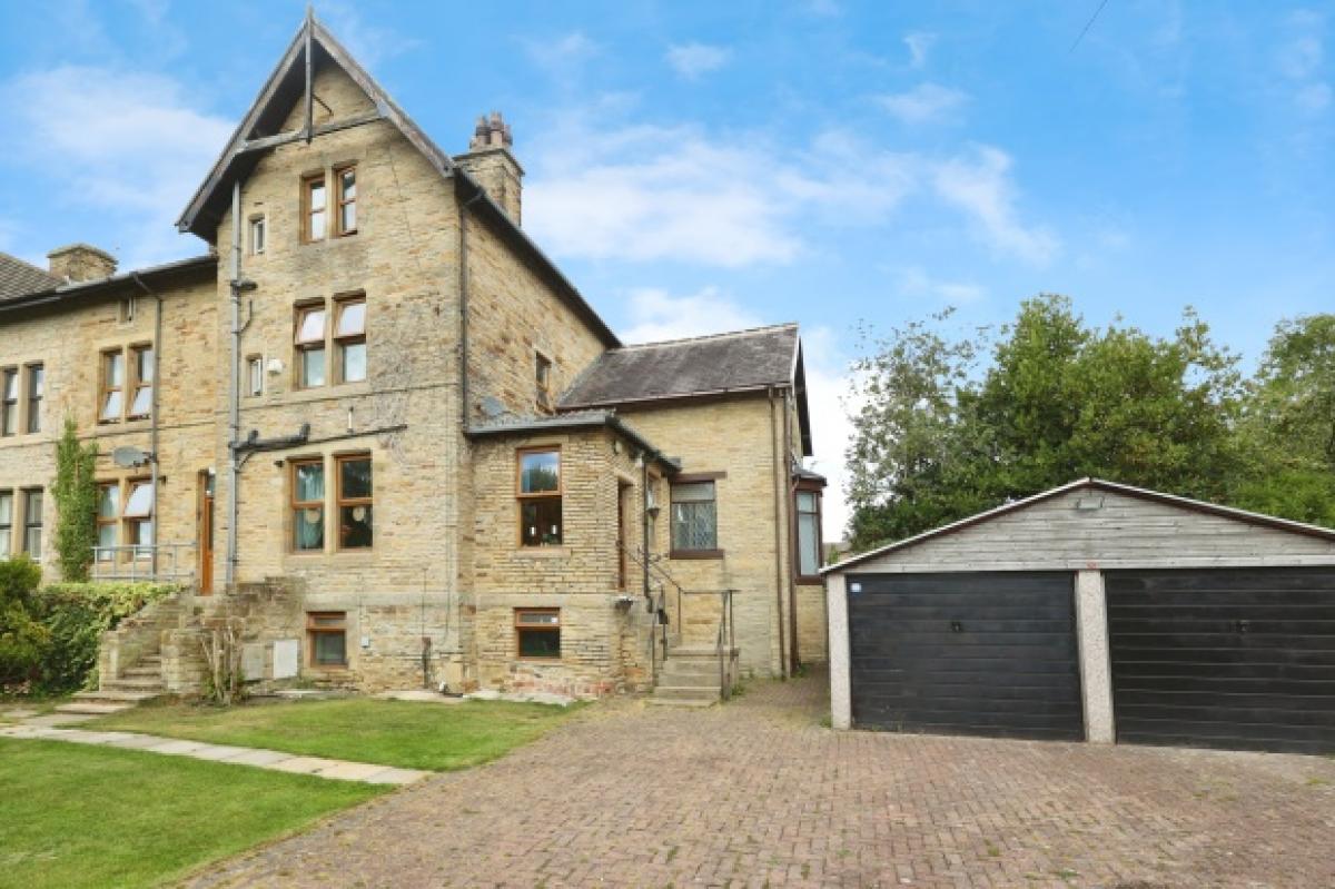 Picture of Home For Sale in Bradford, West Yorkshire, United Kingdom