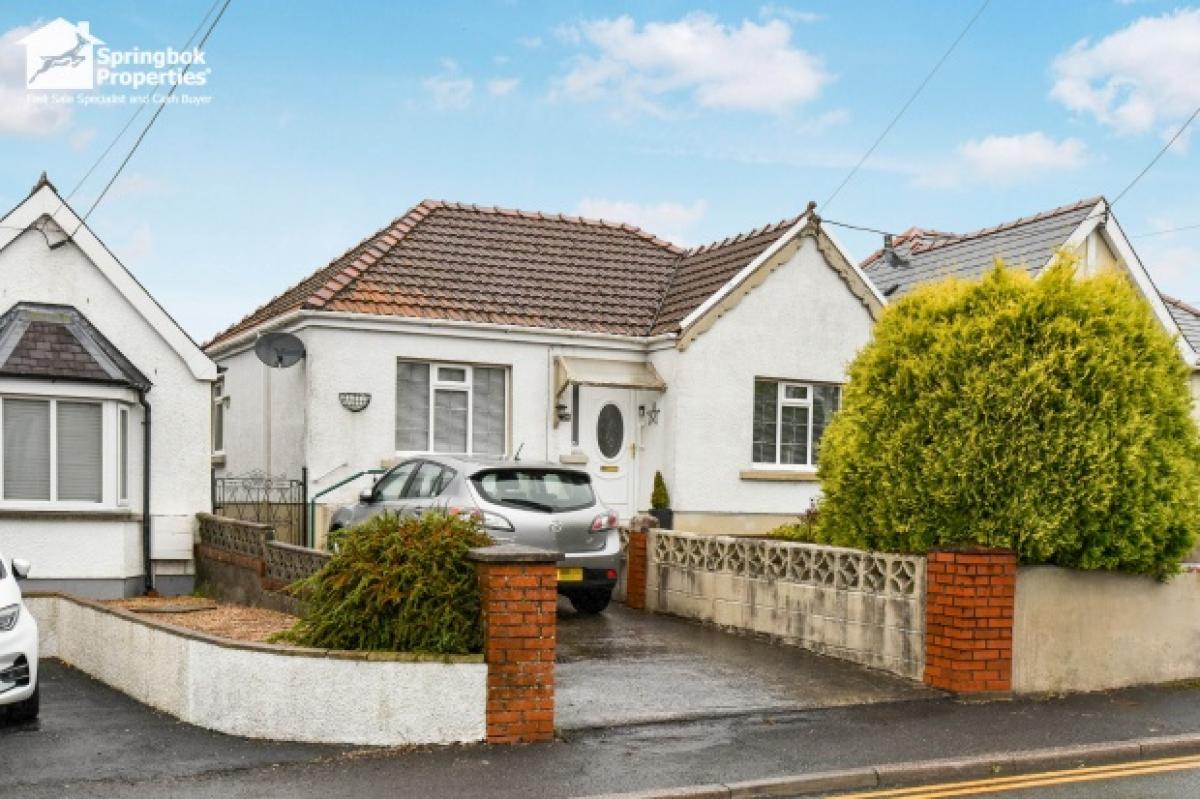 Picture of Home For Sale in Swansea, West Glamorgan, United Kingdom