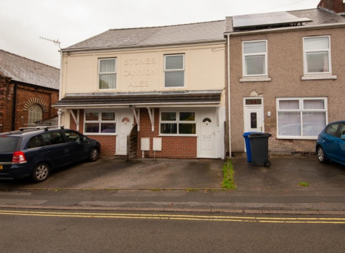 Picture of Home For Sale in Chesterfield, Derbyshire, United Kingdom
