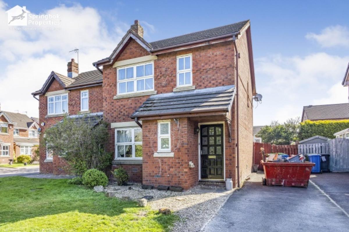 Picture of Home For Sale in Warrington, Cheshire, United Kingdom