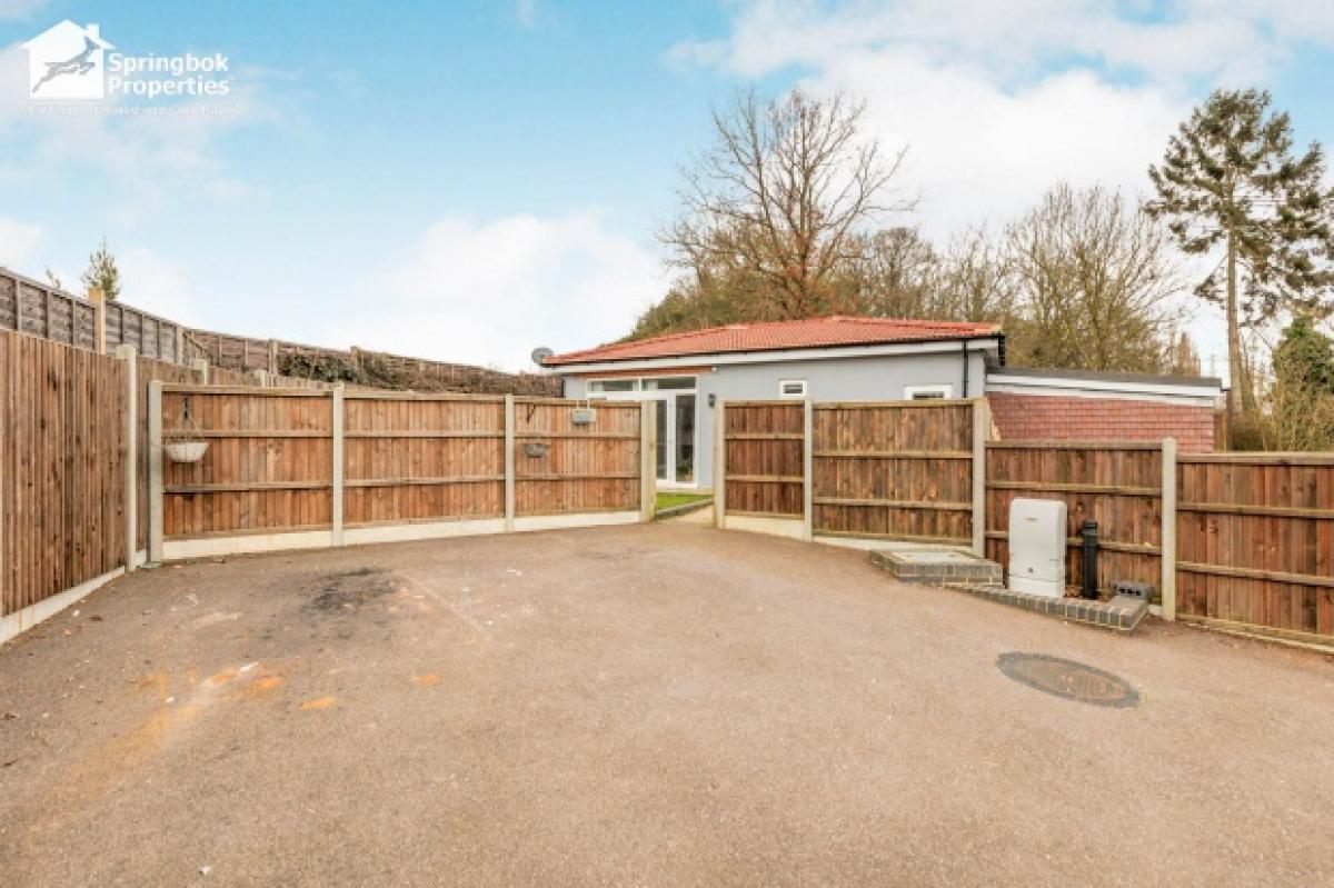 Picture of Home For Sale in Bromley, Greater London, United Kingdom