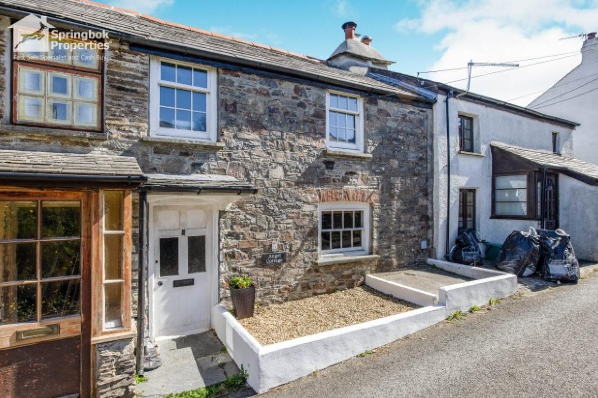 Picture of Home For Sale in Launceston, Cornwall, United Kingdom