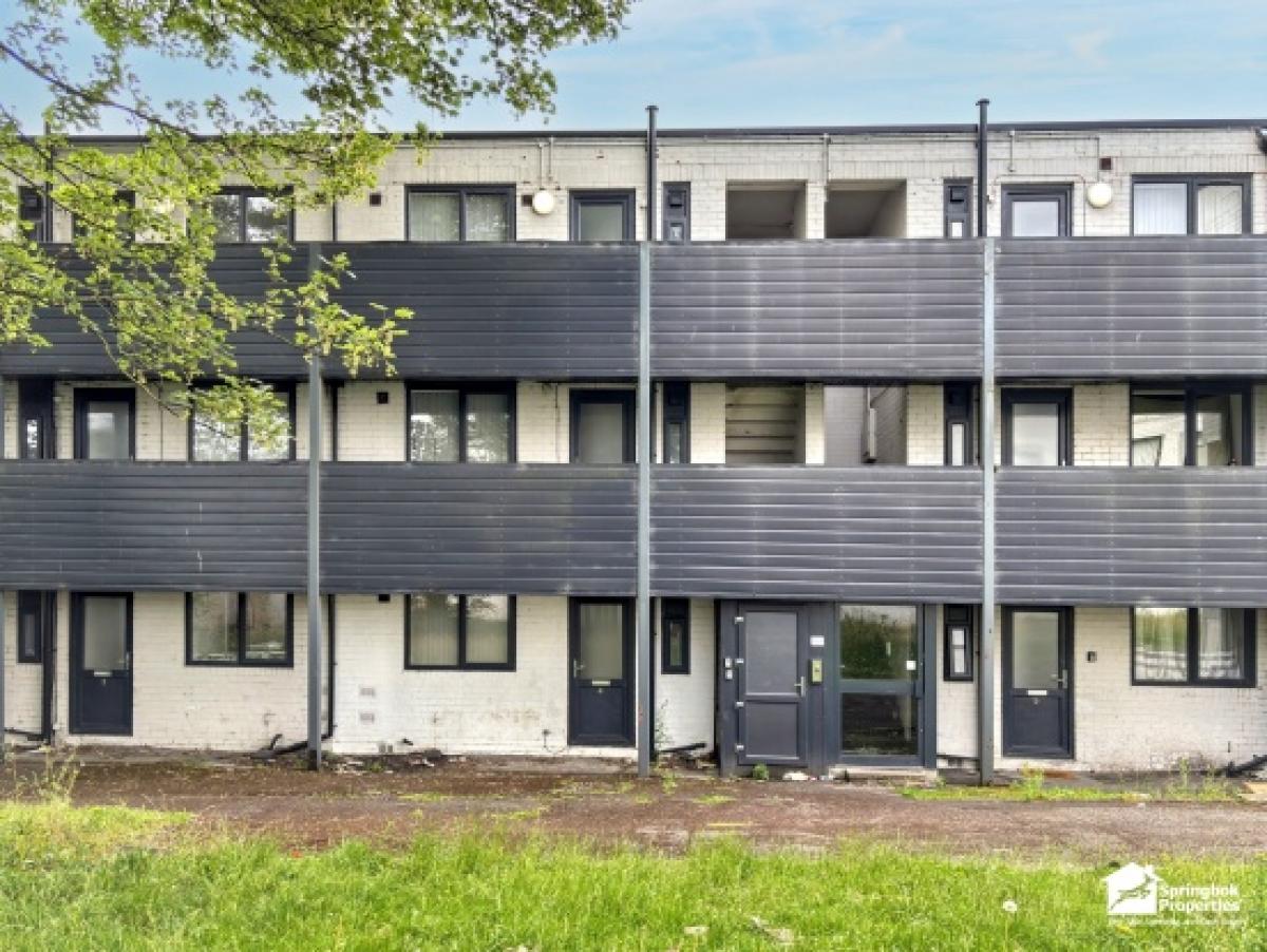 Picture of Apartment For Sale in Halifax, West Yorkshire, United Kingdom