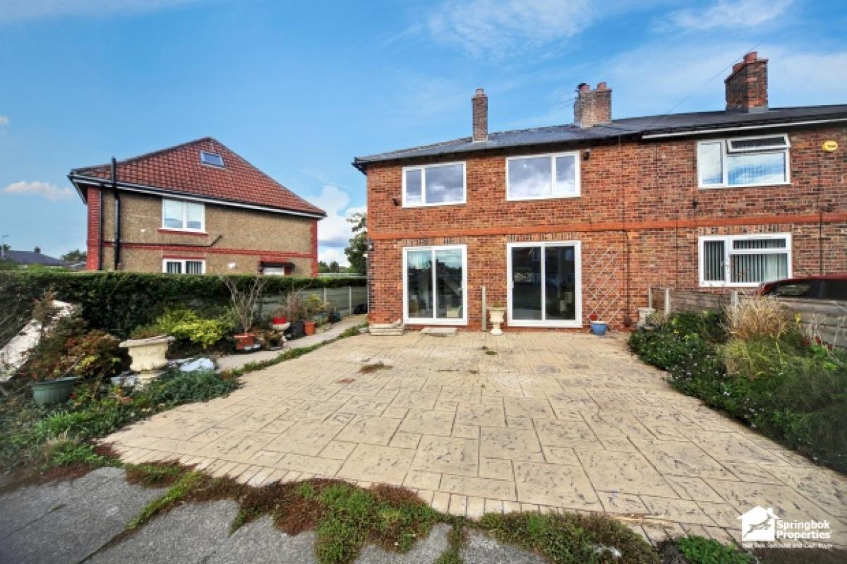 Picture of Home For Sale in Cadishead, Greater Manchester, United Kingdom