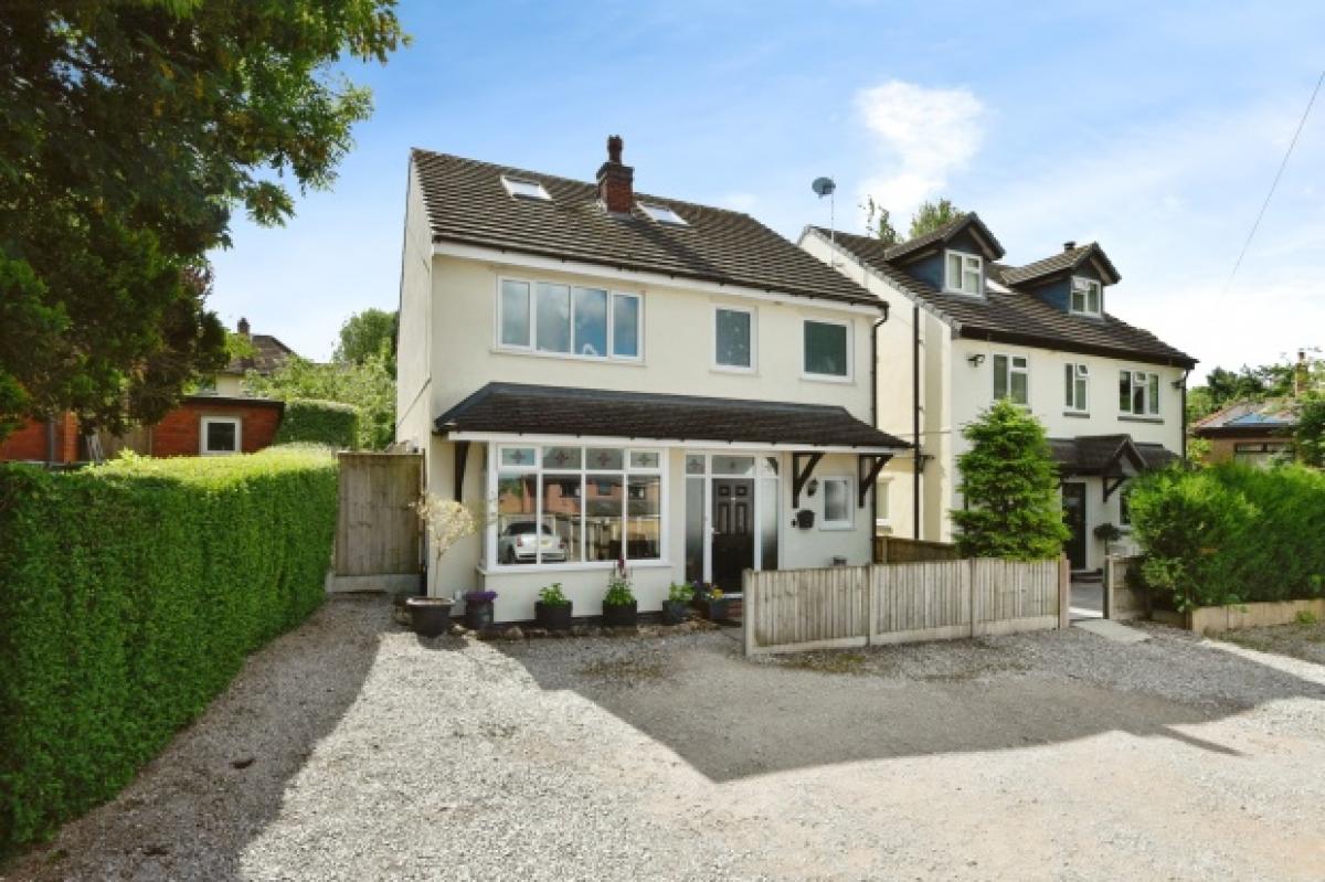 Picture of Home For Sale in Congleton, Cheshire, United Kingdom