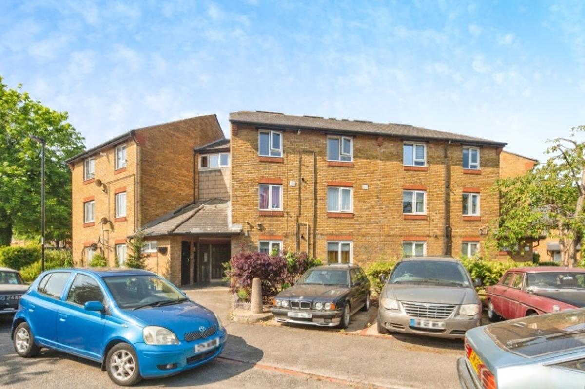 Picture of Apartment For Sale in London, Greater London, United Kingdom