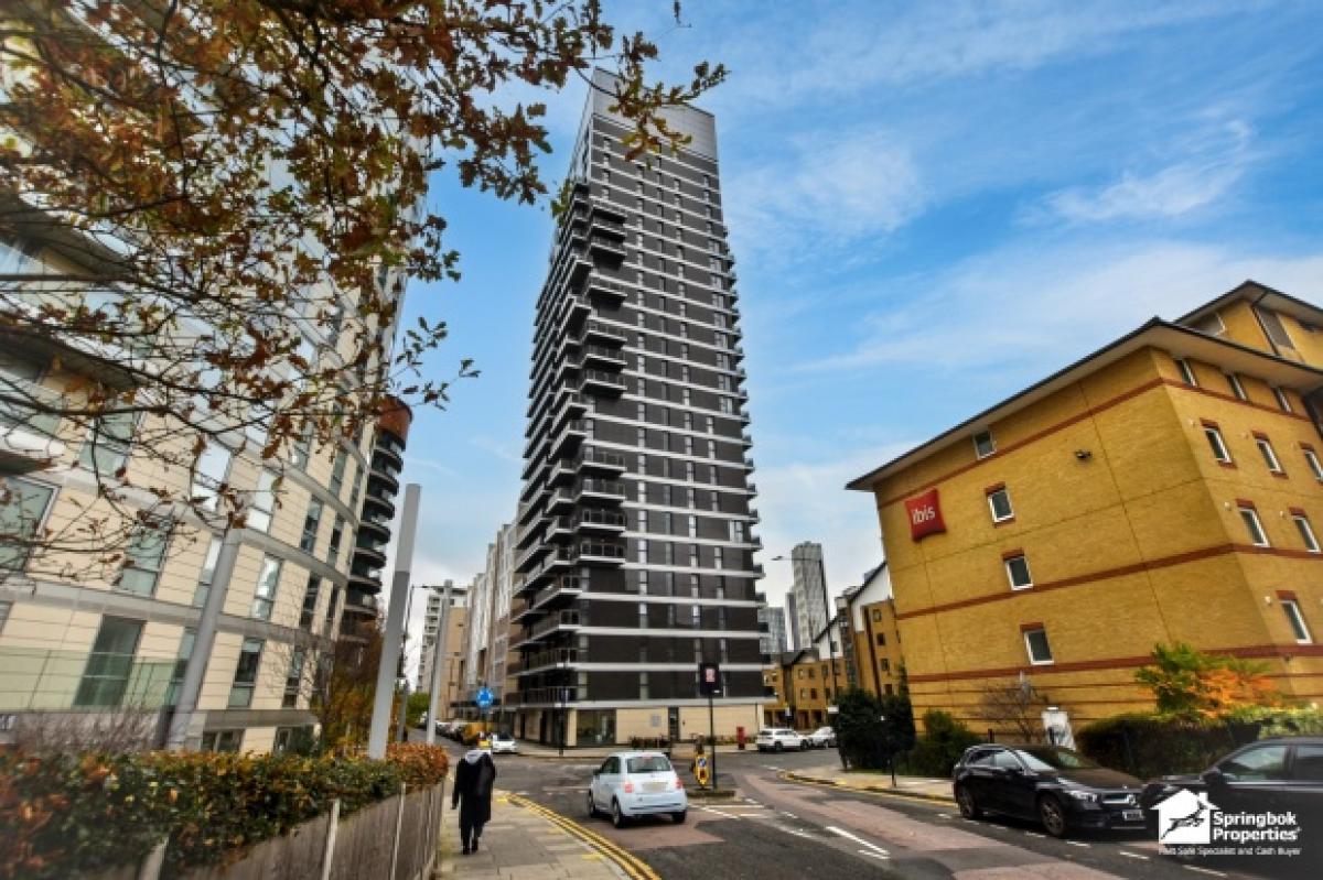 Picture of Apartment For Sale in London, Greater London, United Kingdom