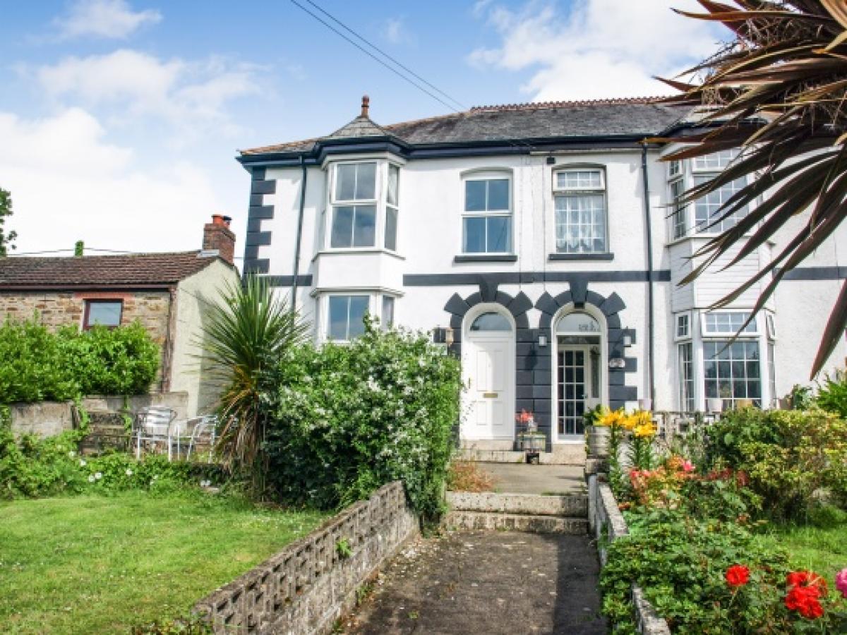 Picture of Home For Sale in Par, Cornwall, United Kingdom