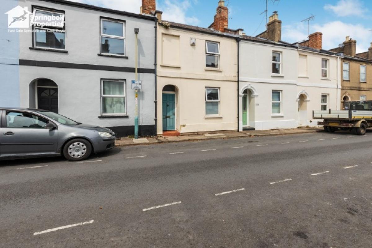 Picture of Home For Sale in Cheltenham, Gloucestershire, United Kingdom