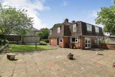 Home For Sale in Stoke on Trent, United Kingdom