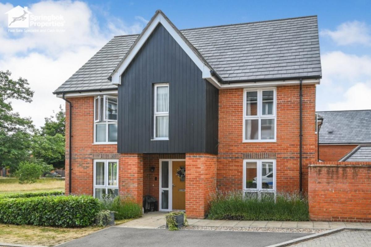 Picture of Home For Sale in Reading, Berkshire, United Kingdom