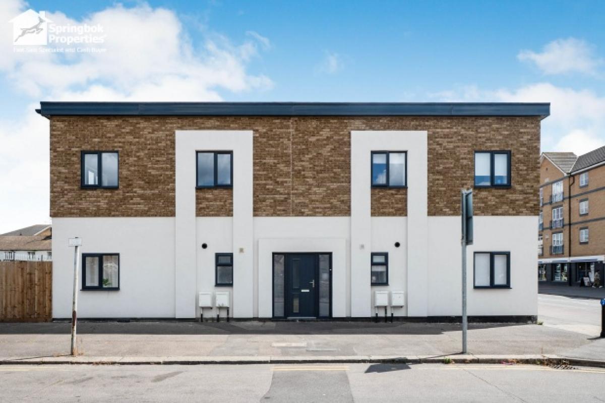 Picture of Home For Sale in Grays, Essex, United Kingdom