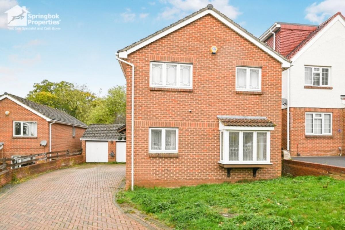 Picture of Home For Sale in Reading, Berkshire, United Kingdom