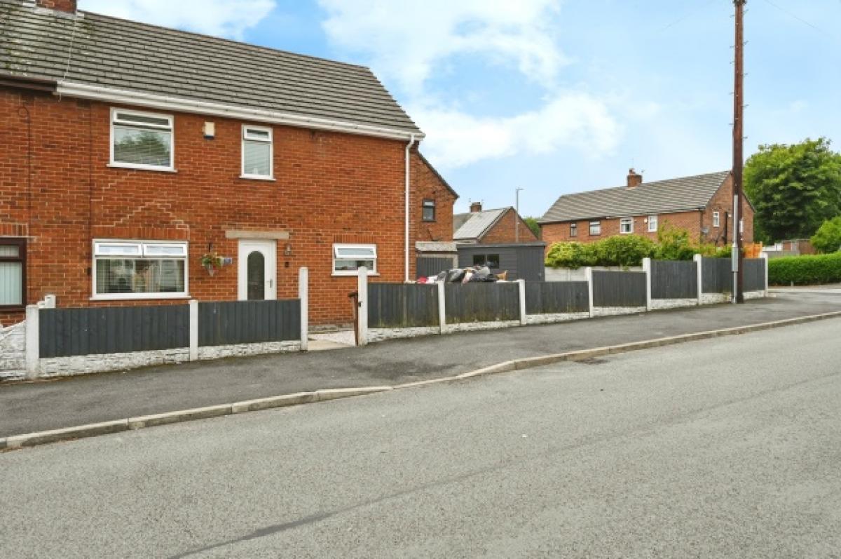 Picture of Home For Sale in Saint Helens, Merseyside, United Kingdom
