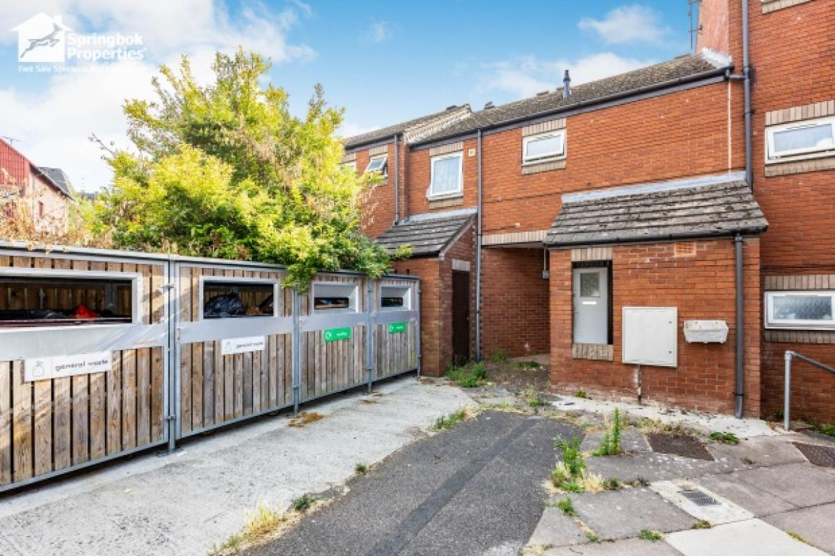 Picture of Studio For Sale in Reading, Berkshire, United Kingdom