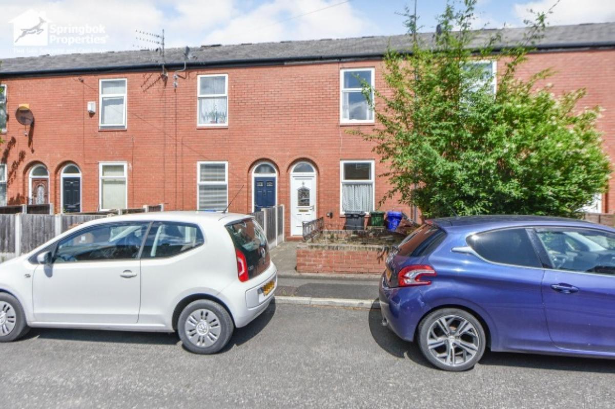 Picture of Home For Sale in Denton, Greater Manchester, United Kingdom