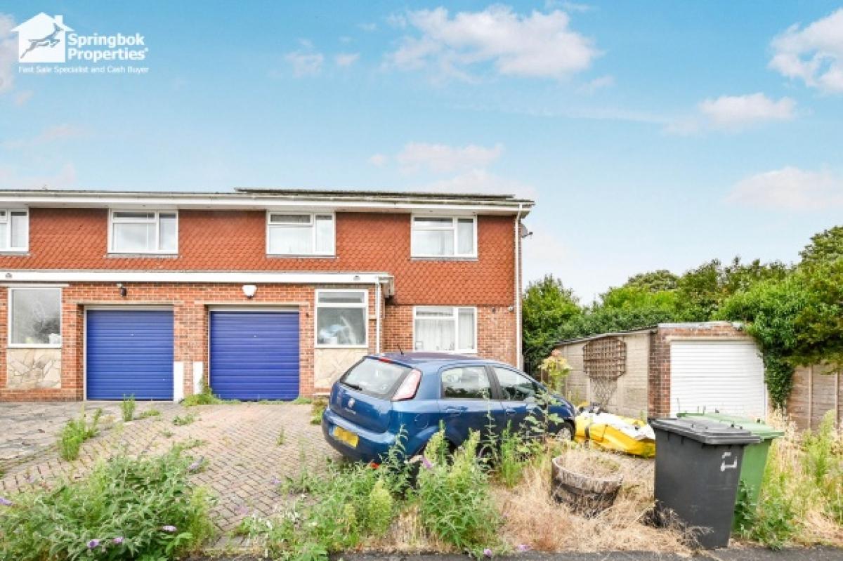 Picture of Home For Sale in Waterlooville, Hampshire, United Kingdom