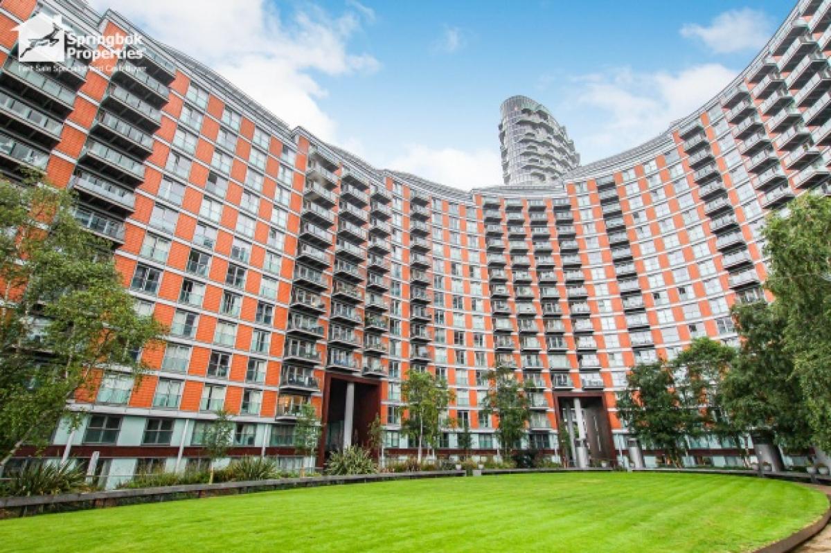 Picture of Apartment For Sale in London, Greater London, United Kingdom