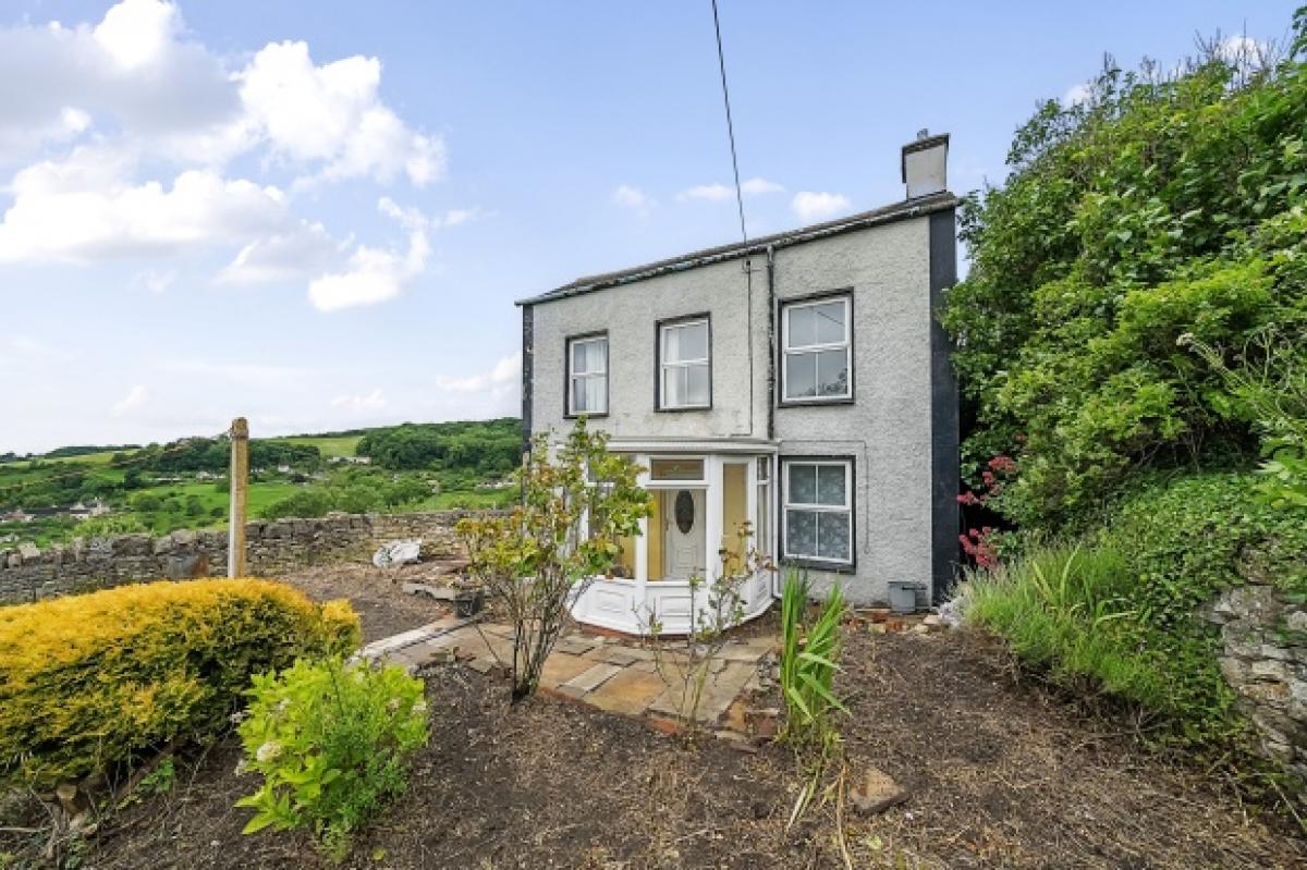 Picture of Home For Sale in Stroud, Gloucestershire, United Kingdom