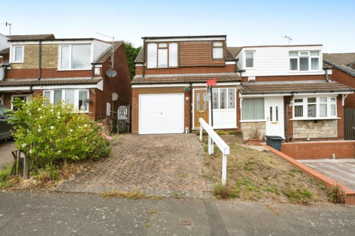 Picture of Home For Sale in Brierley Hill, West Midlands, United Kingdom