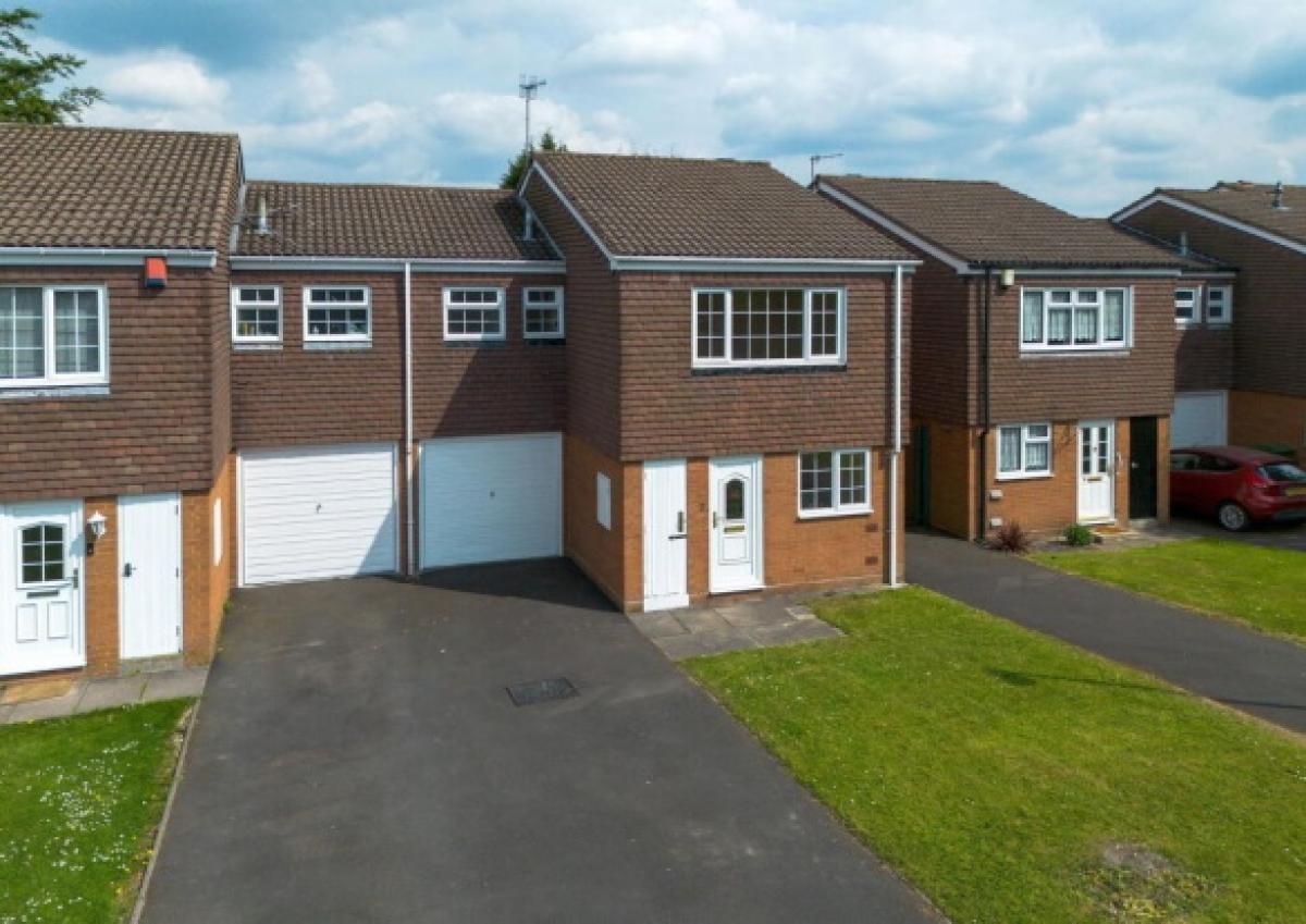 Picture of Home For Sale in Brierley Hill, West Midlands, United Kingdom