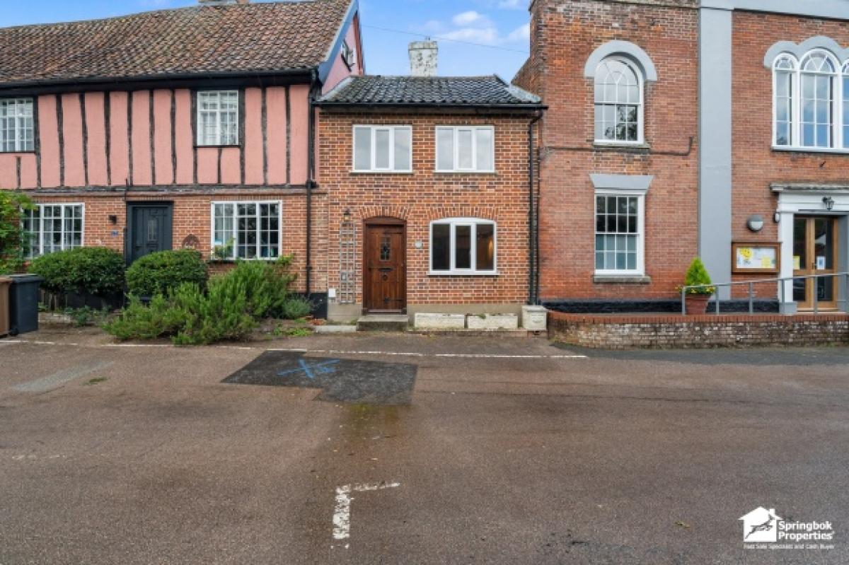 Picture of Home For Sale in Stowmarket, Suffolk, United Kingdom