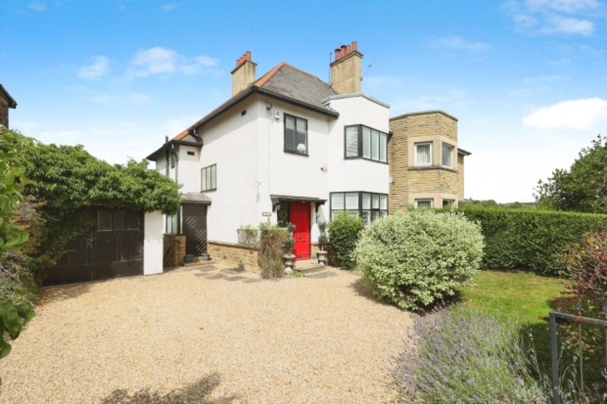 Picture of Home For Sale in Shipley, West Yorkshire, United Kingdom