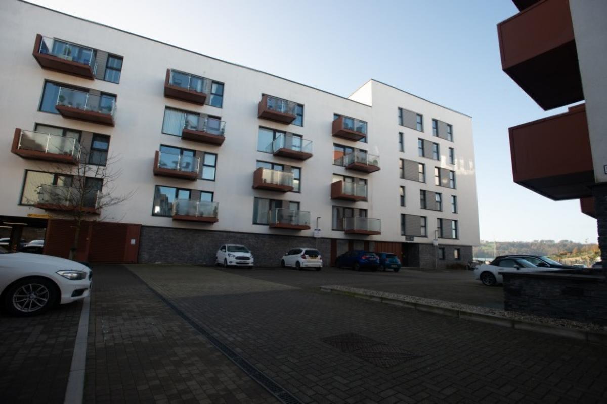 Picture of Apartment For Sale in Plymouth, Devon, United Kingdom