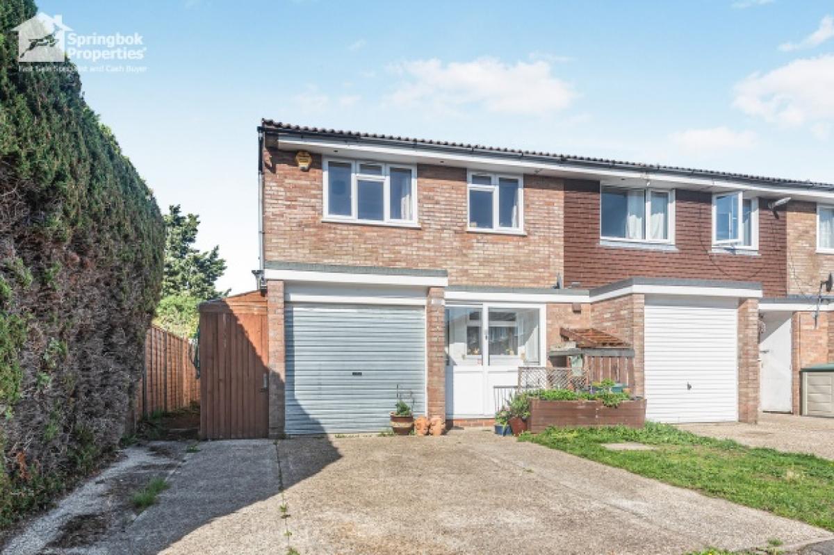 Picture of Home For Sale in Thatcham, Berkshire, United Kingdom